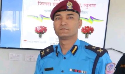 डिएसपी नरहरी अधिकारी साउन महिनाको उत्कृष्ट प्रहरी घोषित तथा पुरस्कृत डिएसपी नरहरी अधिकारी साउन महिनाको उत्कृष्ट प्रहरी घोषित तथा पुरस्कृत