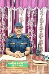 मोटरसाइकलको तीव्र गति नियन्त्रण र सडक सुरक्षा कायम गर्न प्रहरी उपरीक्षक रुपेश खड्काको सक्रियता प्रशंसनीय मोटरसाइकलको तीव्र गति नियन्त्रण र सडक सुरक्षा कायम गर्न प्रहरी उपरीक्षक रुपेश खड्काको सक्रियता प्रशंसनीय