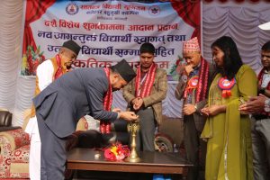 बानेश्वर बहुमुखी क्याम्पसमा दशैँ उत्सव : नवआगन्तुकको स्वागत, उत्कृष्ट विद्यार्थी सम्मानित